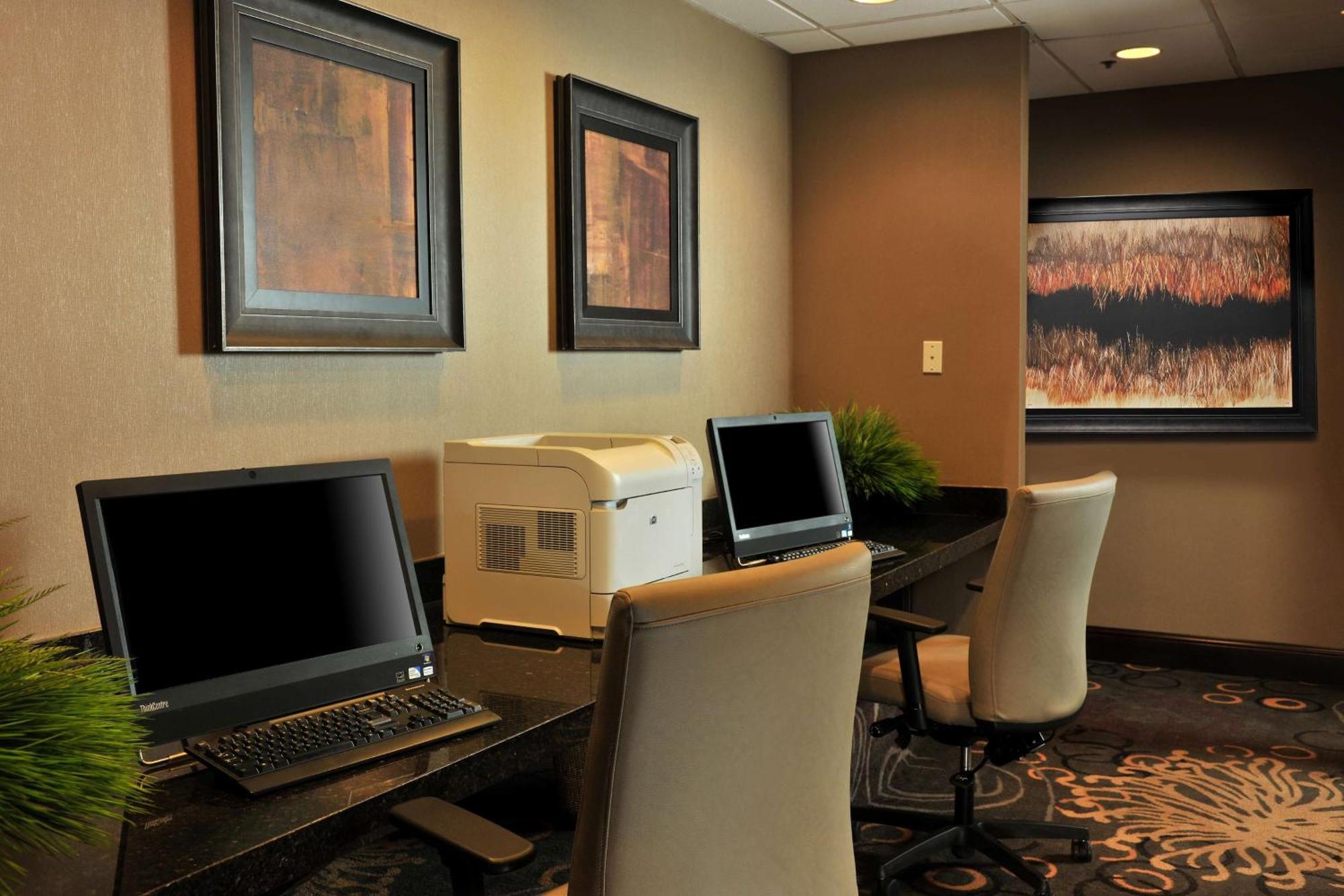 Embassy Suites Des Moines Downtown Exterior photo
